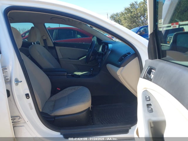 KIA Optima Lx 2015 KNAGM4A73F5593142 Image 4