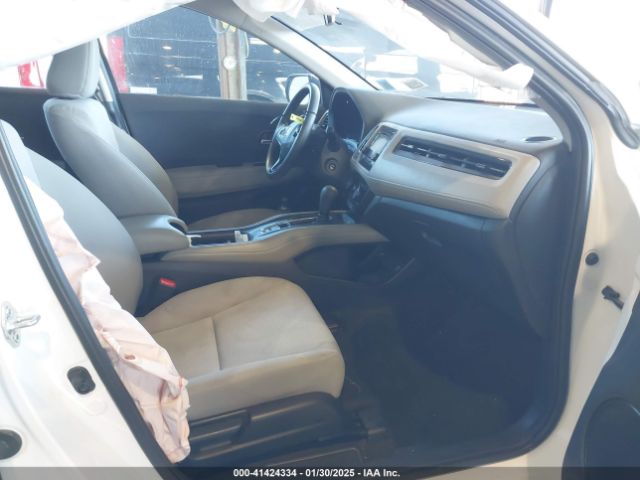 3CZRU6H31NM776195 Honda Hr-v Awd Lx