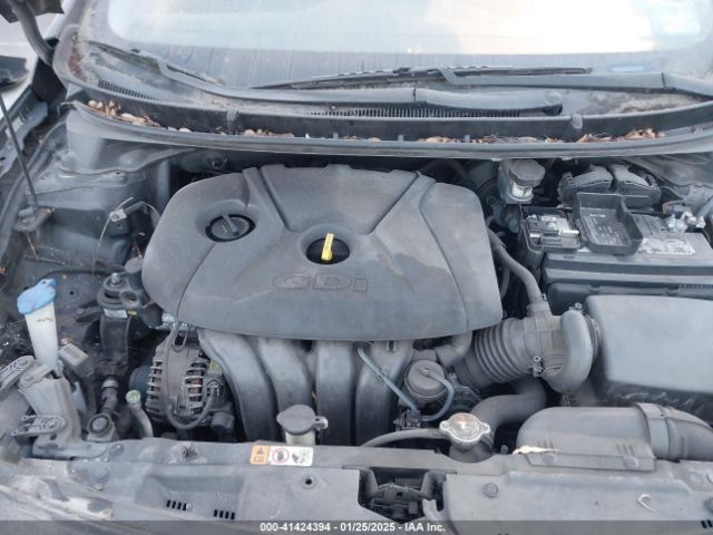 KMHD35LH1GU315105 Hyundai ELANTRA GT