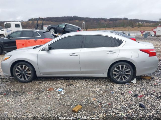 1N4AL3AP2HC188092 Nissan 2017