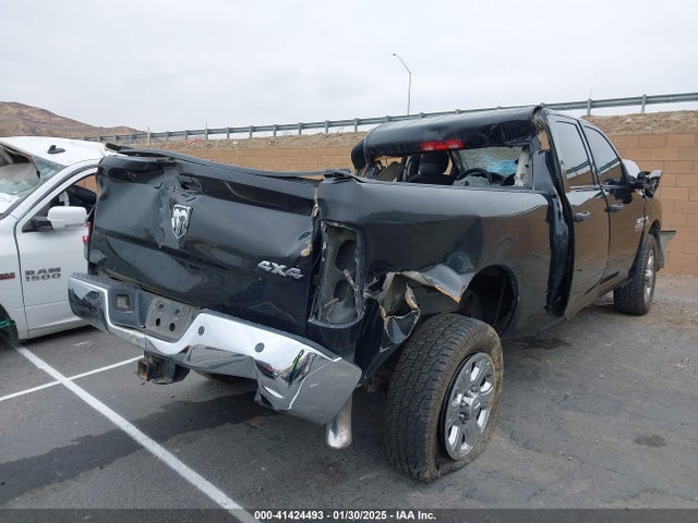 3C6UR5CL0JG369584 RAM 2500 Tradesman  4x4 6'4 Box
