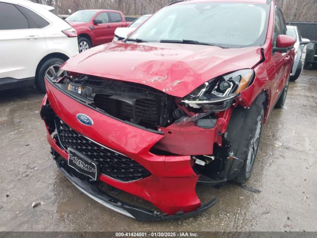 1FMCU9H68LUB43673 Ford ESCAPE SEL