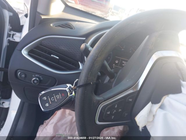 1G1ZD5ST3PF117300 Chevrolet Malibu Fwd 1lt
