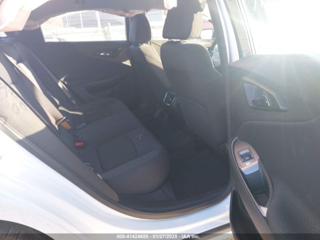 1G1ZD5ST3PF117300 Chevrolet Malibu Fwd 1lt
