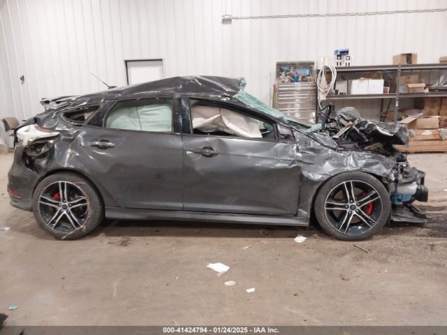 1FADP3L90HL292533 Ford FOCUS ST