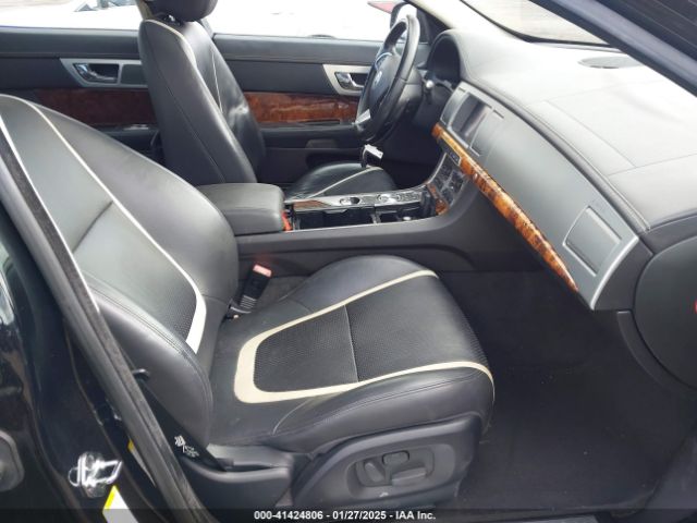 2012 JAGUAR XF SAJWA0HB0CLS27092 Photo 4