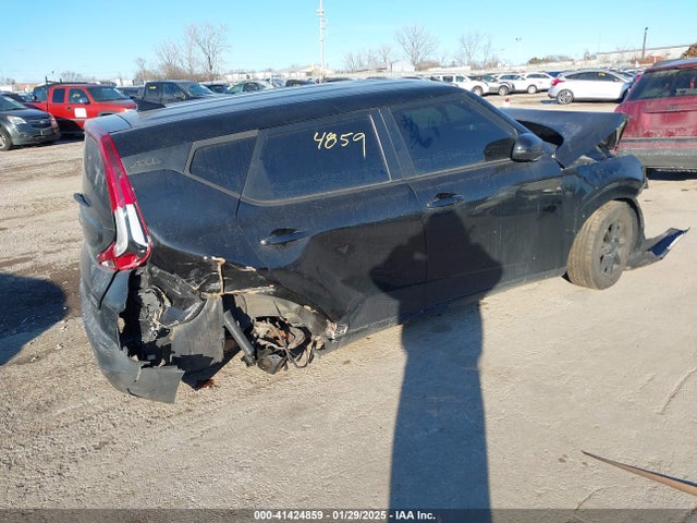 KNDJ23AU9L7726758 KIA SOUL LX