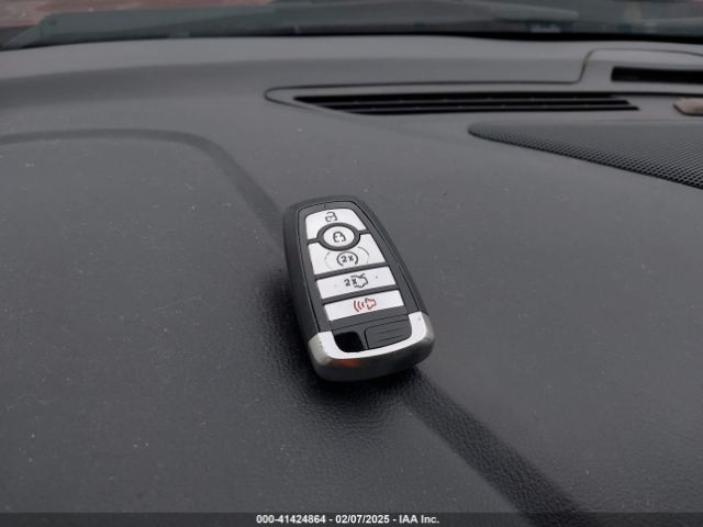 3FA6P0HD0HR328873 Ford FUSION SE
