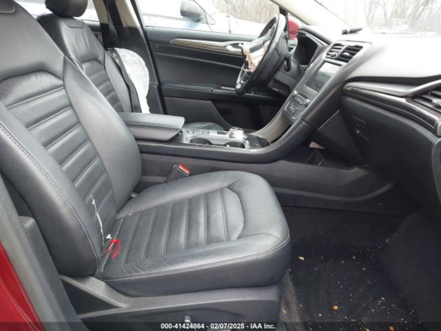 3FA6P0HD0HR328873 Ford FUSION SE