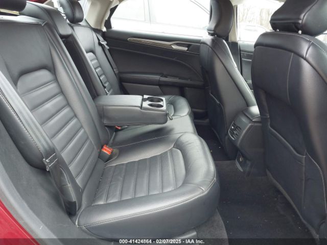 3FA6P0HD0HR328873 Ford FUSION SE