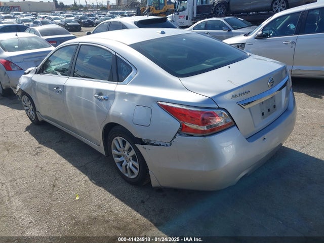 Nissan Altima 2.5 S 2015 1N4AL3AP3FC409308 Image 3