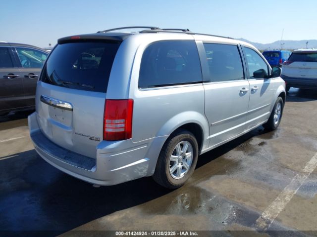 2010 CHRYSLER TOWN & COUNTRY 2A4RR5D12AR413598 Photo 3