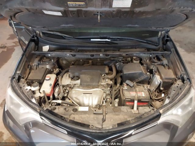 JTMZFREV5GJ073898 Toyota RAV4 LE