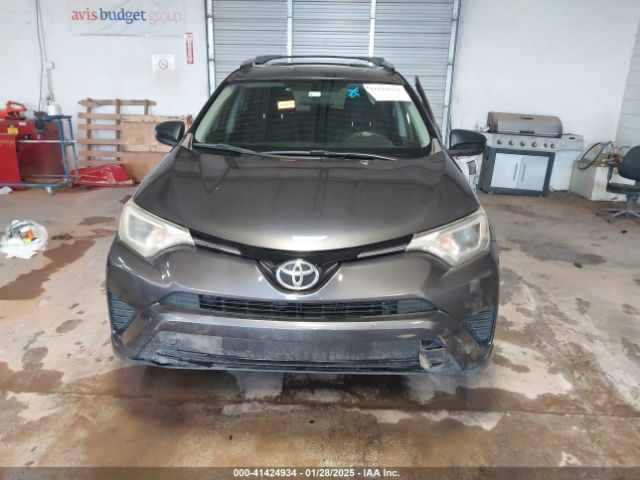 JTMZFREV5GJ073898 Toyota RAV4 LE