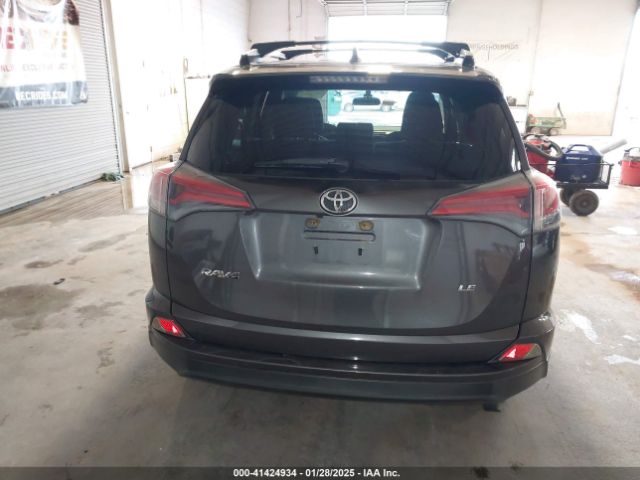 JTMZFREV5GJ073898 Toyota RAV4 LE