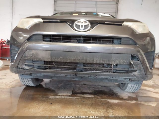 JTMZFREV5GJ073898 Toyota RAV4 LE