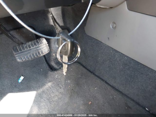 2004 MITSUBISHI MONTERO JA4MW51S44J009470 Photo 10