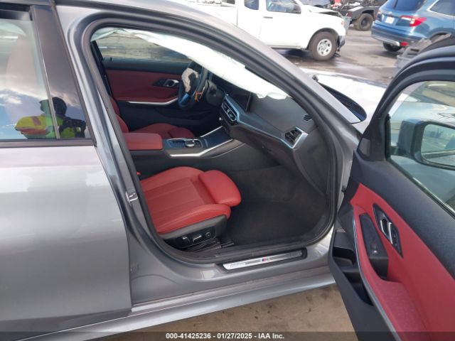 3MW69FF03R8E55631 BMW 3 Series 330i