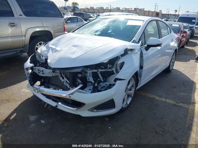 1G1BF5SM6K7114379 Chevrolet Cruze Premier