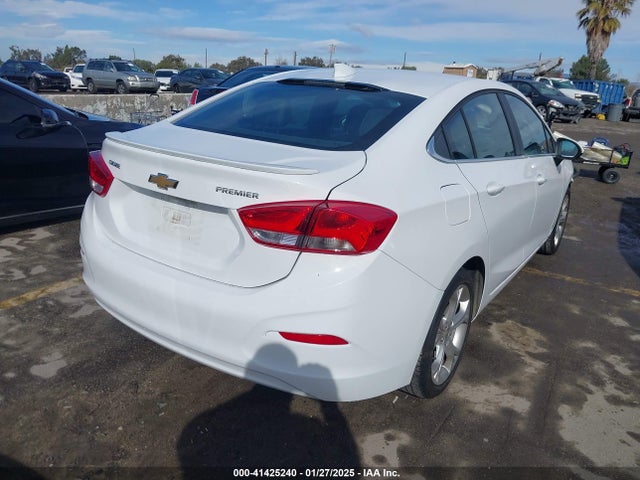 1G1BF5SM6K7114379 Chevrolet Cruze Premier