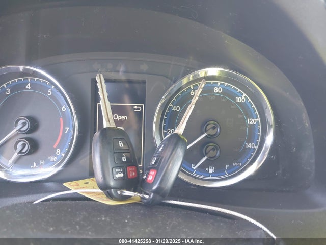 Toyota COROLLA SE 2017 2T1BURHE5HC803793 Image 11