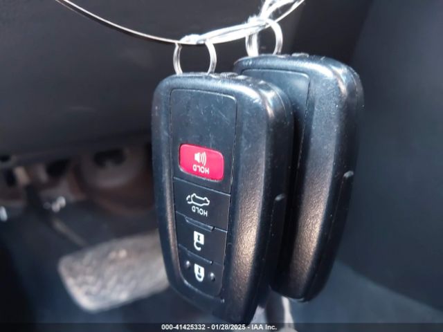 5TDBZRBH4LS043649 Toyota Highlander Le