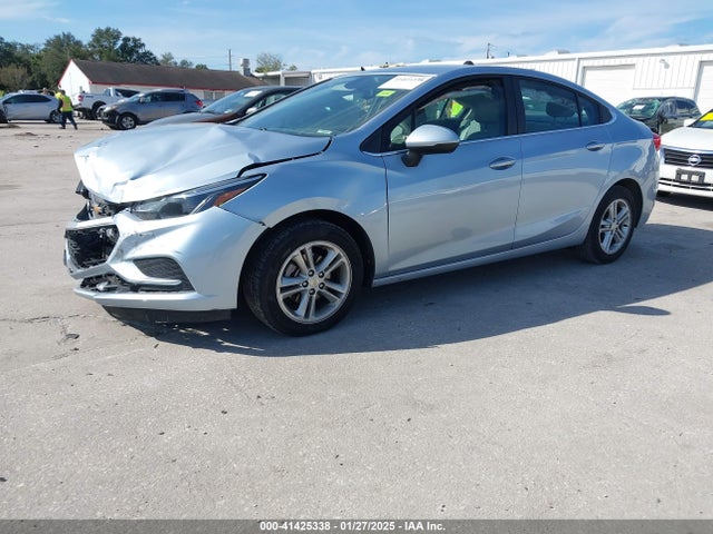 Chevrolet Cruze Lt Auto 2018 1G1BE5SM5J7195537 Image 2