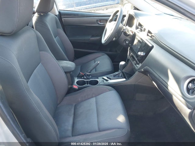 Toyota COROLLA LE 2018 5YFBURHE2JP794346 Image 5