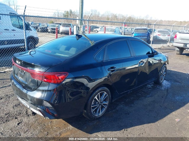 3KPF24AD6PE675270 KIA Forte Lxs