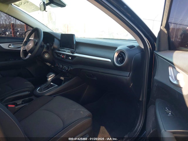 3KPF24AD6PE675270 KIA Forte Lxs