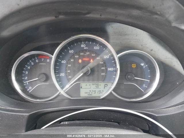 5YFBURHEXFP282146 Toyota COROLLA LE