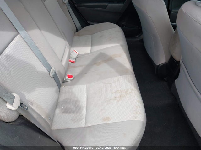 5YFBURHEXFP282146 Toyota COROLLA LE