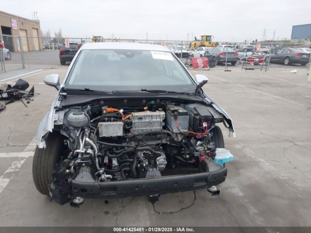 WVWPR7AU2HW954367 Volkswagen E-golf Sel Premium
