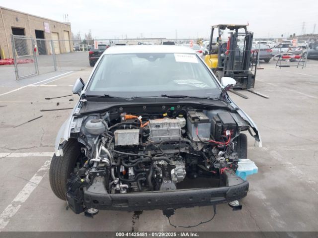 WVWPR7AU2HW954367 Volkswagen E-golf Sel Premium