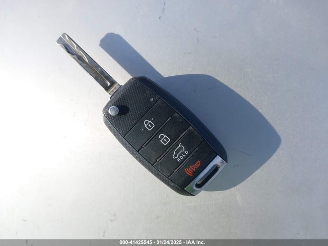 5XYKT3A69EG514452 KIA SORENTO LX