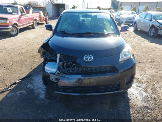 JTKKUPB46E1043810 Scion XD