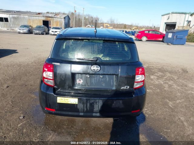 JTKKUPB46E1043810 Scion XD
