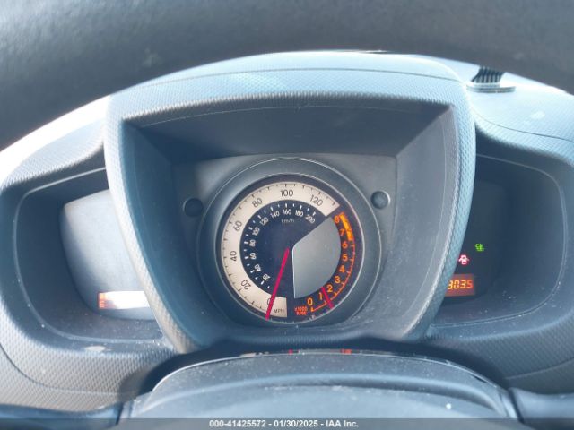JTKKUPB46E1043810 Scion XD