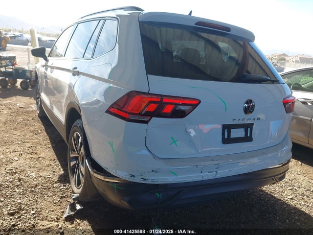 3VV1B7AX2NM001840 Volkswagen Tiguan 2.0t S