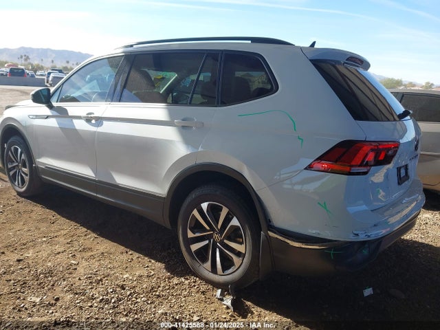 3VV1B7AX2NM001840 Volkswagen Tiguan 2.0t S