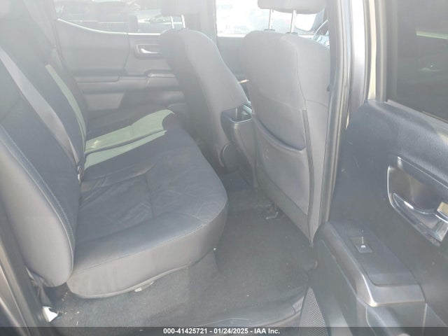 3TMAZ5CN1HM029949 Toyota Tacoma Sr5 V6