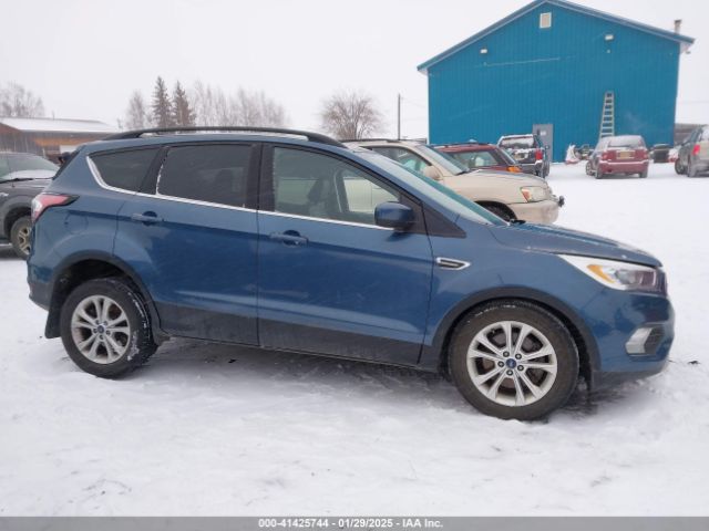 1FMCU9HD8JUC25740 Ford ESCAPE SEL