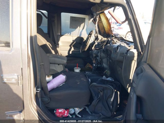 1C4HJWDG0EL299053 Jeep Wrangler Unlimited Sport