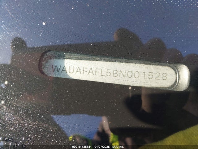 2011 AUDI A4 WAUAFAFL5BN001528 Photo 8