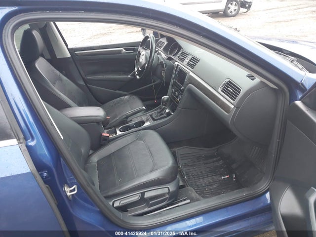1VWBS7A32GC018266 Volkswagen Passat 1.8t Se