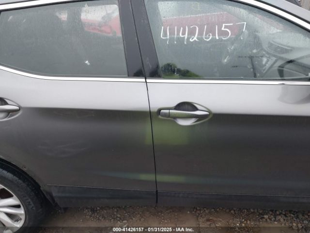 JN1BJ1CP3JW192021 Nissan Rogue Sport S