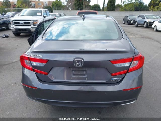1HGCV3F90JA004424 Honda Accord Hybrid Touring