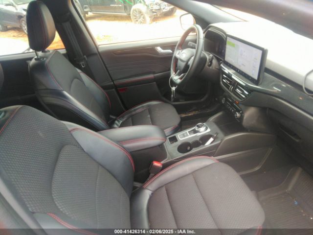 1FMCU0MZXPUB47421 Ford Escape St-line