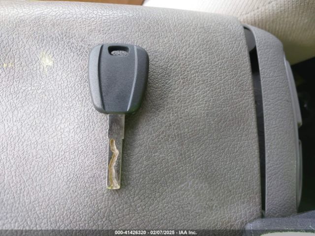 2016 FIAT 500L ZFBCFADH0GZ038032 Photo 10