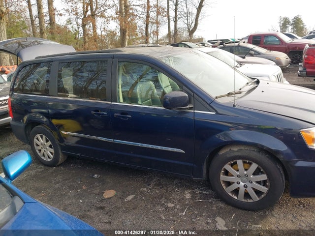 Chrysler Town and Country 2015 2C4RC1BG3FR544523 Image 29